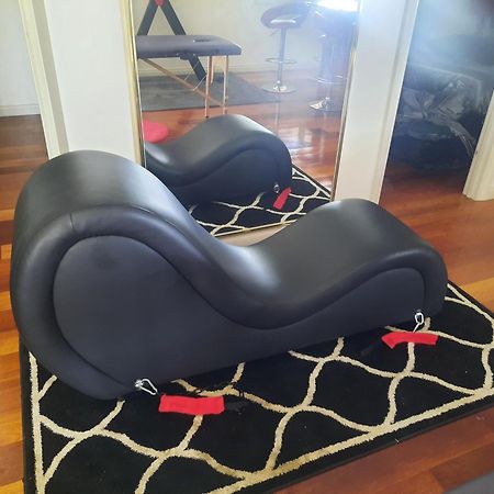 Cockatoo Cock Or Two Kink House酒店 外观 照片